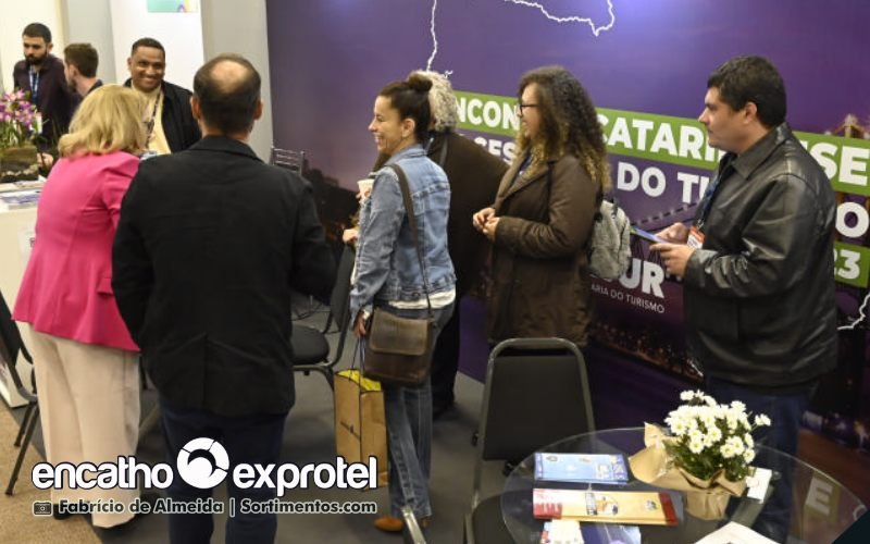 Encatho & Exprotel 2025 : parceria entre ABAV-SC e ABIH-SC reforça importância do agente de viagens para o turismo
