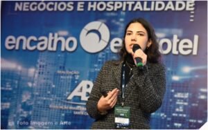 Palestra Mari Ferreira no Encatho & Exprotel - sortimentos.com.br