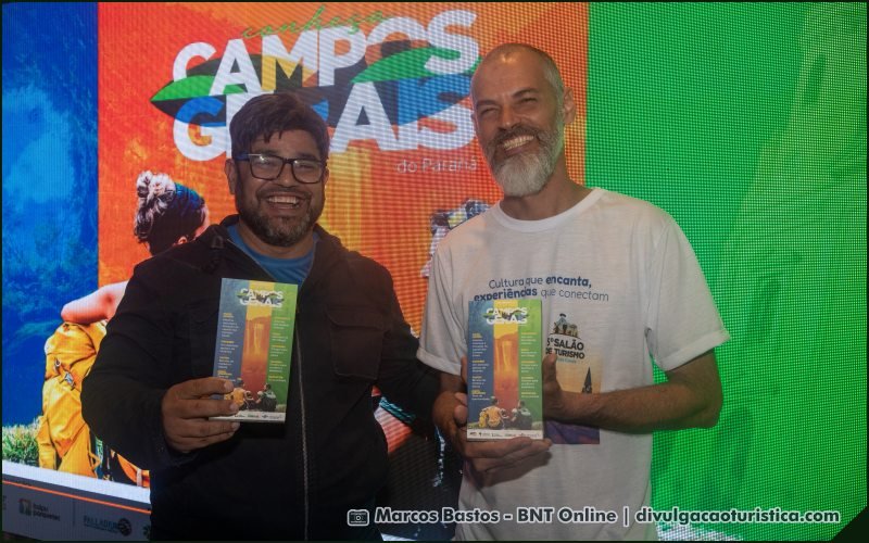 Marcos Silva ( Diretor da BNT Online ) e Guilherme Forbeck, presidente da Adetur no lançamento do Guia Conheça Campos Gerais do Paraná -A Bíblia do Turismo - feirasdeturismo.com