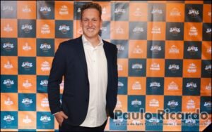 Paulo Ricardo, sócio da Spitz Pomer Aventuras no Salão de Turismo de Campos Gerais - feirasdeturismo.com